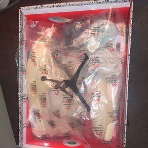 Air Jordan 4 Sail Men’s 9 Women’s 10.5